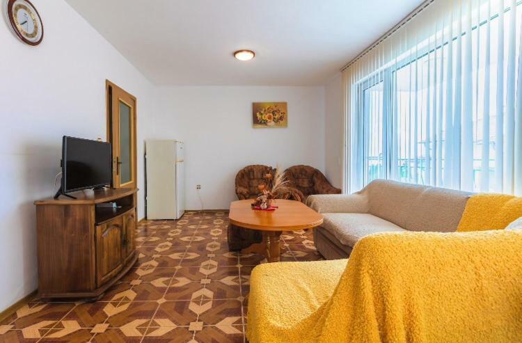 Duplex Apartments สวิติ วลัส ภายนอก รูปภาพ