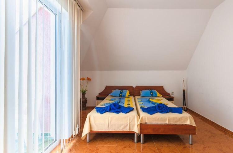 Duplex Apartments สวิติ วลัส ภายนอก รูปภาพ