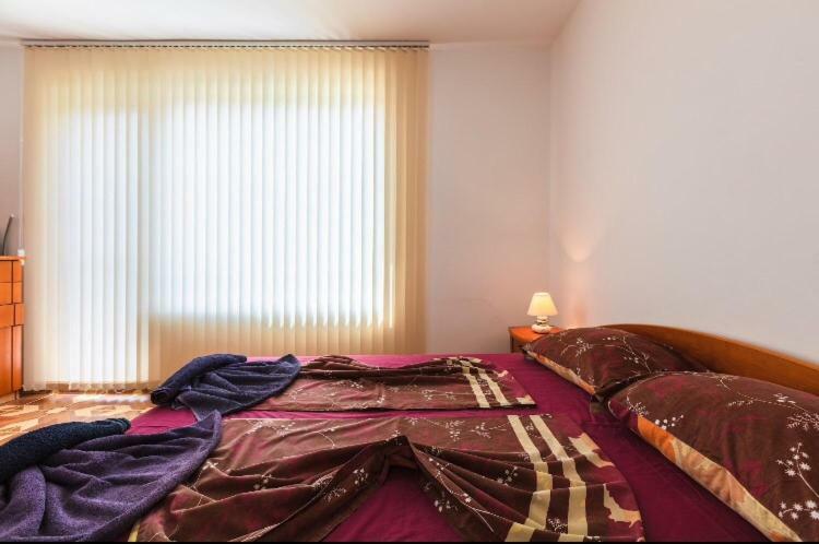 Duplex Apartments สวิติ วลัส ภายนอก รูปภาพ