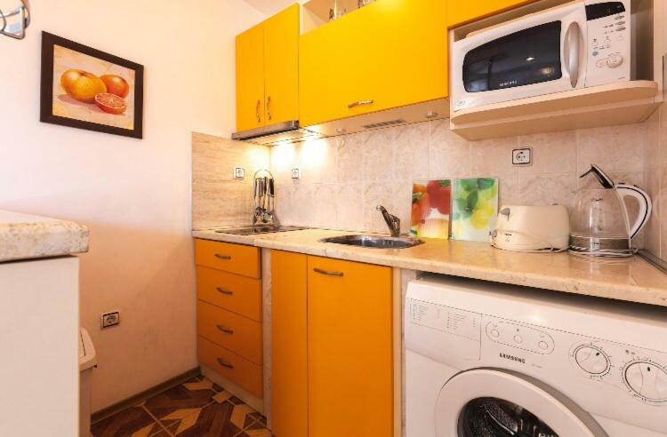 Duplex Apartments สวิติ วลัส ภายนอก รูปภาพ