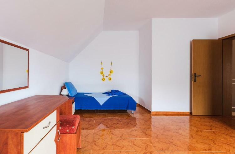 Duplex Apartments สวิติ วลัส ภายนอก รูปภาพ